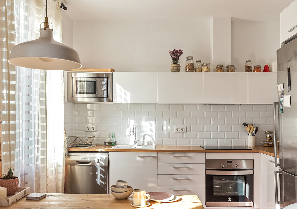 6 Mistakes to Avoid When Arranging a Small Kitchen